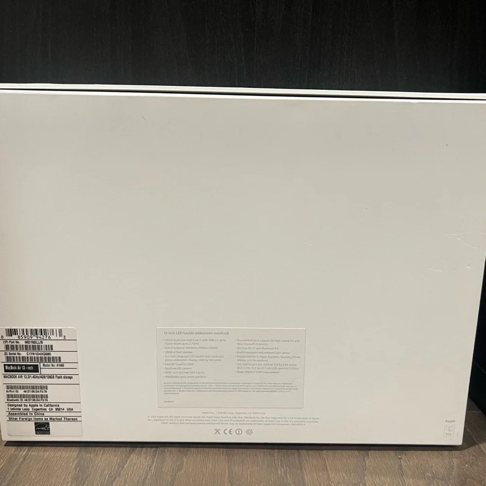Apple MacBook Air Model A1466 Laptop with Charger